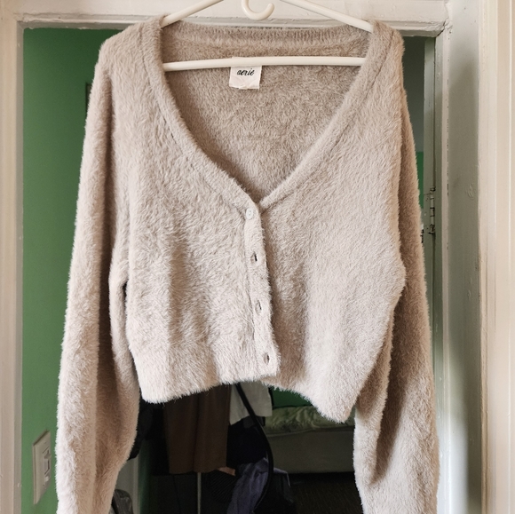 Aerie women's button-down biege very soft elegant sweater. - Picture 8 of 8